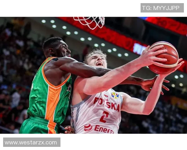 巴西队与朝鲜队在绿茵场上展开激烈对抗精彩瞬间回顾