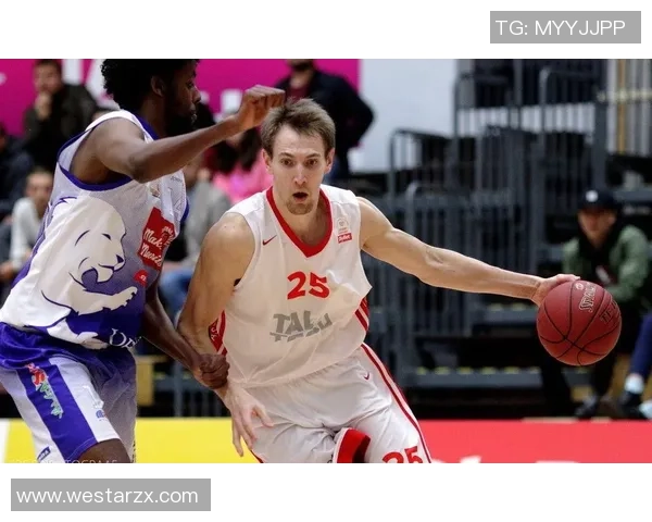 帕都拜斯与杜克的精彩对决揭示篮球战术与团队协作的完美结合